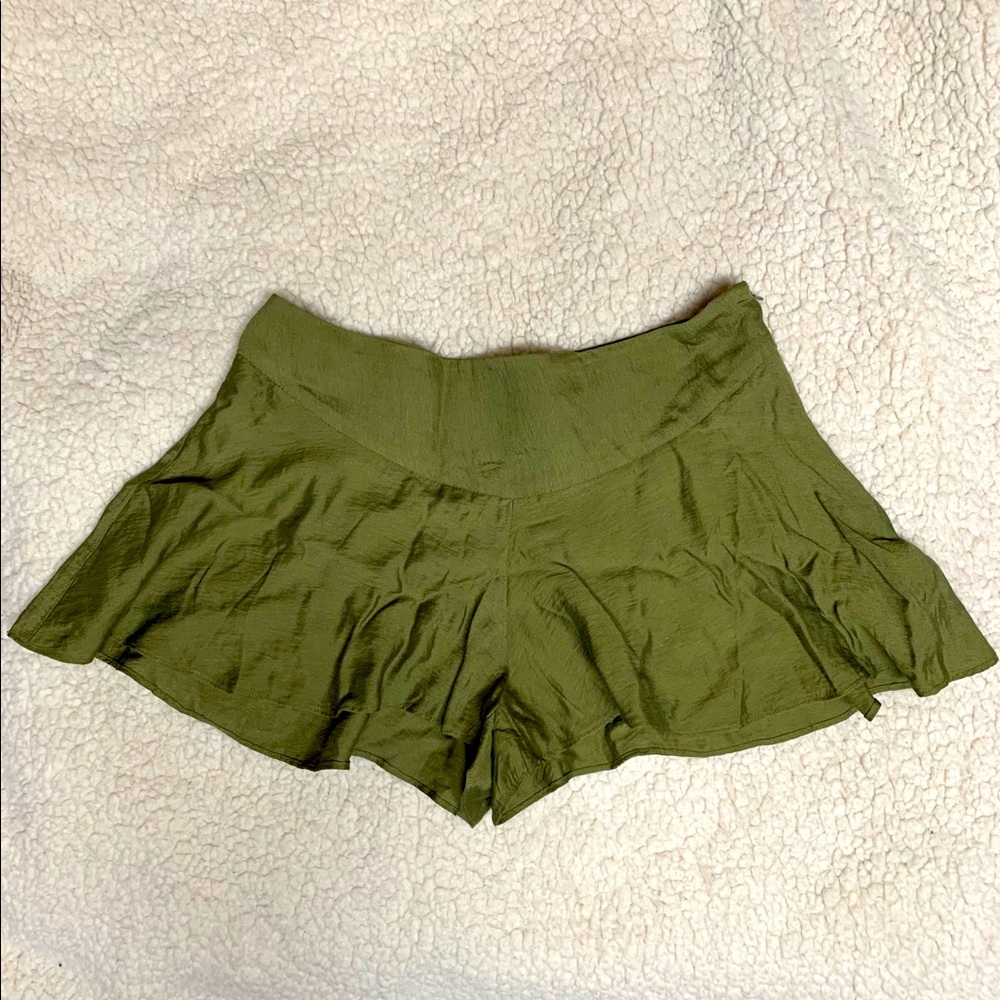 Urban Outfitters/Kimchi Blue Flowy Shorts | Size 0